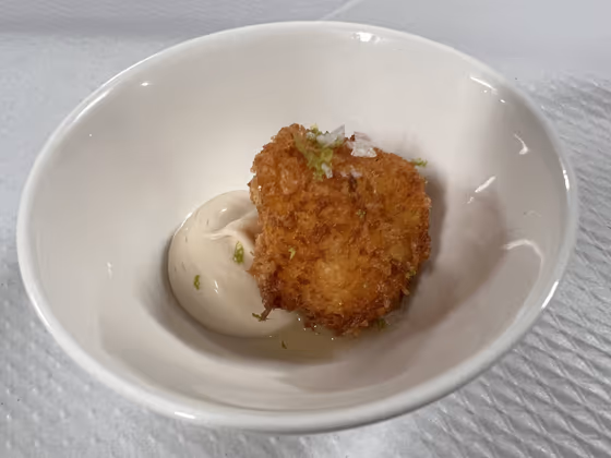 Zamburiñas gratinadas con panko y mahonesa de soja